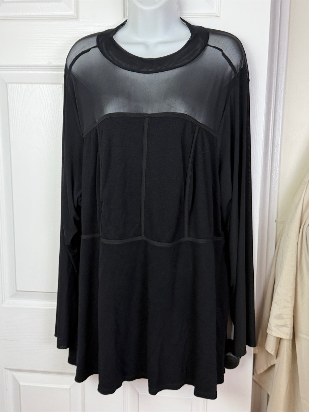 Torrid women’s high neck corset top size 26 black